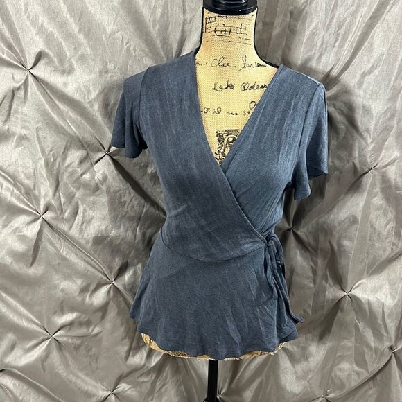 NWT ERI + ALI crossover top - Picture 1 of 6